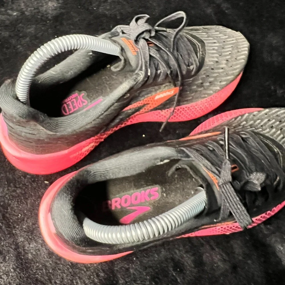 Brooks hyperion tempo